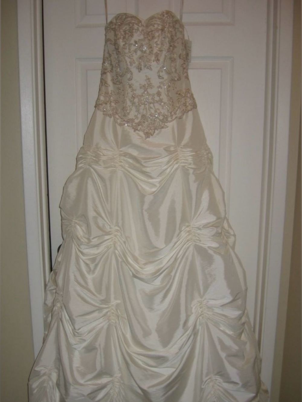 NWT David’s Bridal Ivory Strapless Sweetheart Ballgown Wedding Gown Dress 4